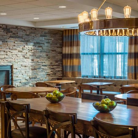Fairfield By Marriott Waterbury Stowe Hotel Exterior photo