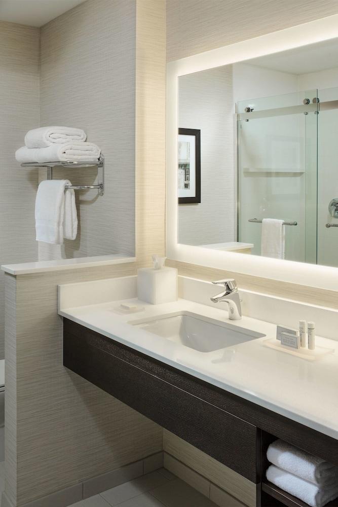 Fairfield By Marriott Waterbury Stowe Hotel Exterior photo